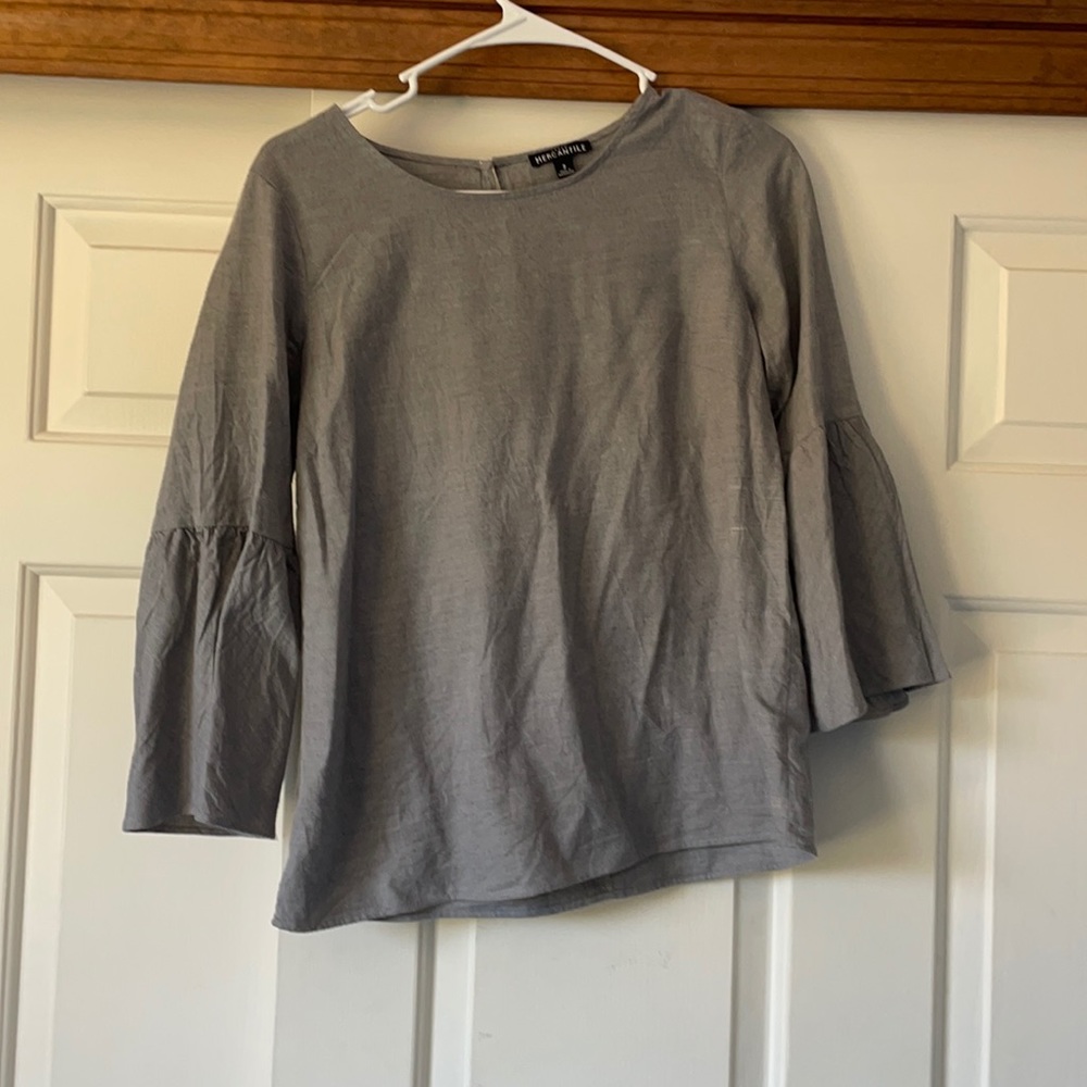 Grey top
